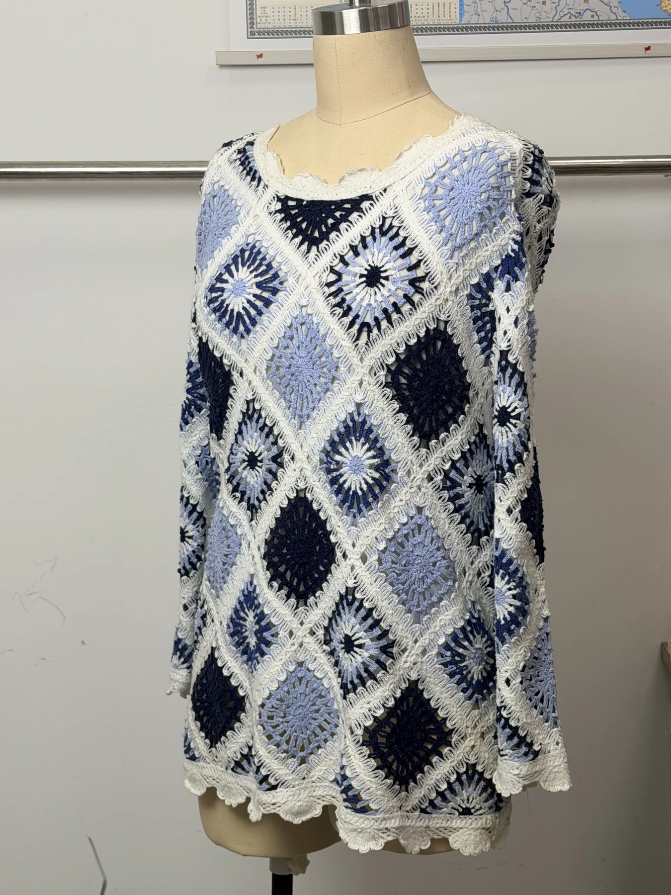 Wholesale Navy Ivory Diamond Crochet-Look Tunic for OEM and private label production 3